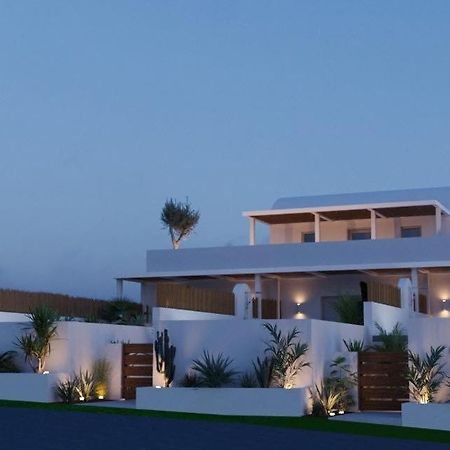 Lejardin Suites Santorini Pýrgos Exteriör bild